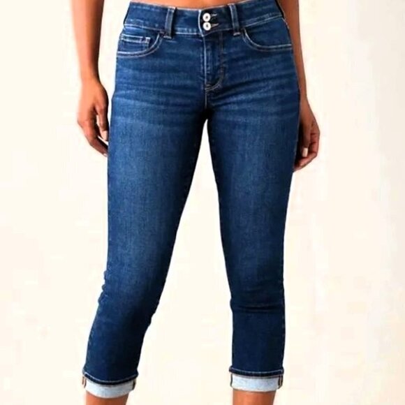 AMERICAN EAGLE ARTIST CROP STRETCH JEANS LIKE NEW - Picture 1 of 11